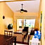 VILLA PARA 8p 6A 2M dentro del HOTEL a un costado del Krystal IXTAPA cuenta con playa y WIFI