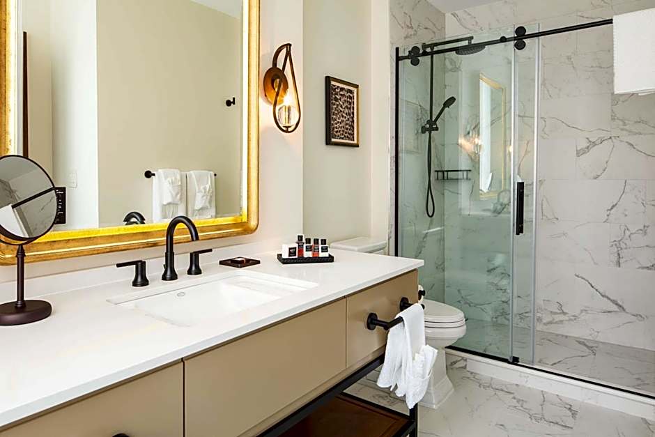 The Peregrine Omaha Downtown Curio Collection by Hilton