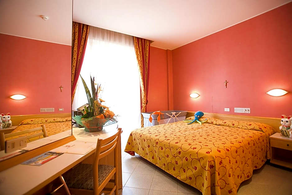 Hotel Junior by OasiGroup Hotels