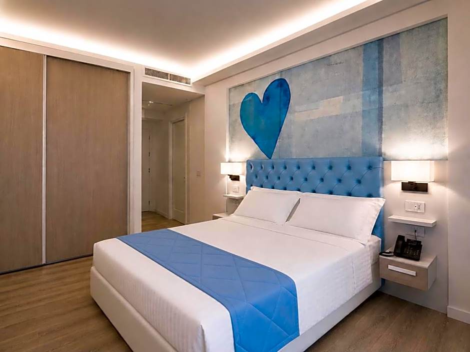 Petit Hotel