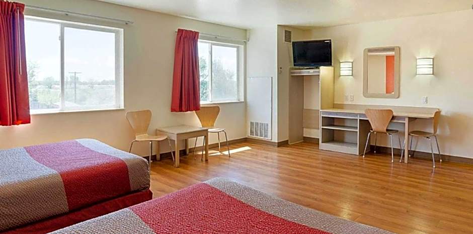 Motel 6-Fort Lupton, CO