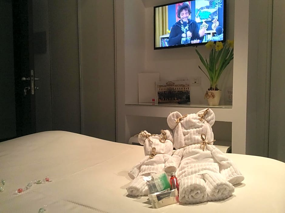 15.92 Hotel