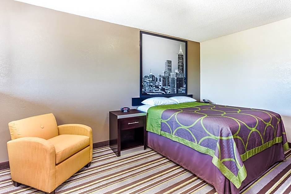 Super 8 by Wyndham Stockbridge