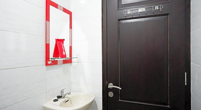 RedDoorz Syariah near RSUD Margono Purwokerto