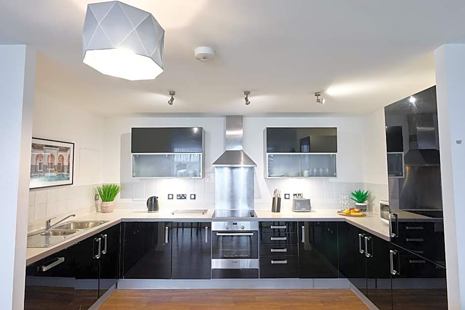 ShortstayMK Vizion apartments, with free superfast wi-fi, parking