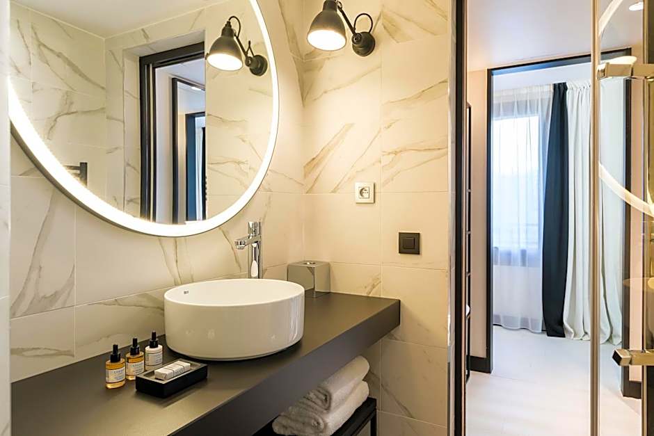 Laz' Hotel Spa Urbain Paris