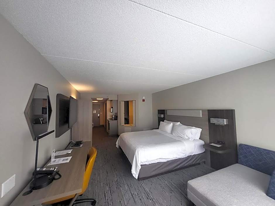 Holiday Inn Express Hotel & Suites Brockville By IHG