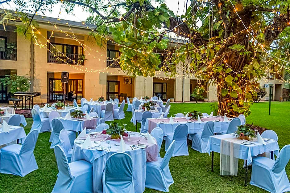 Hotel Numbi & Garden Suites