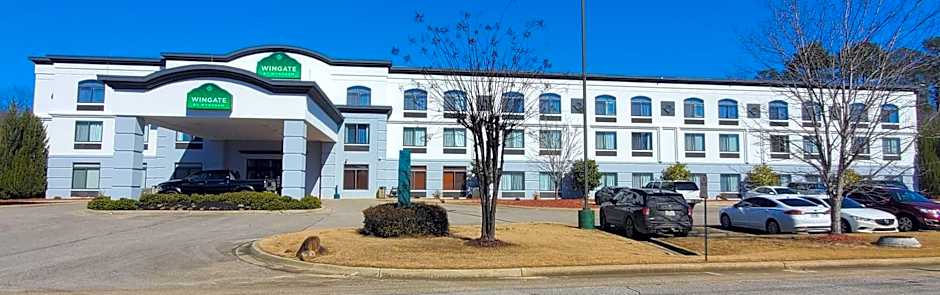 Spark by Hilton Tupelo