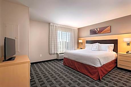 One-Bedroom King Suite