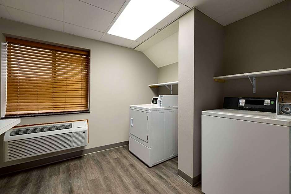 AmericInn by Wyndham Lincoln South