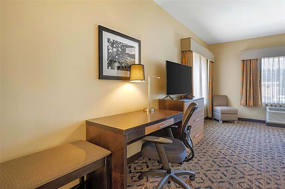 Best Western Plus College Park Hotel