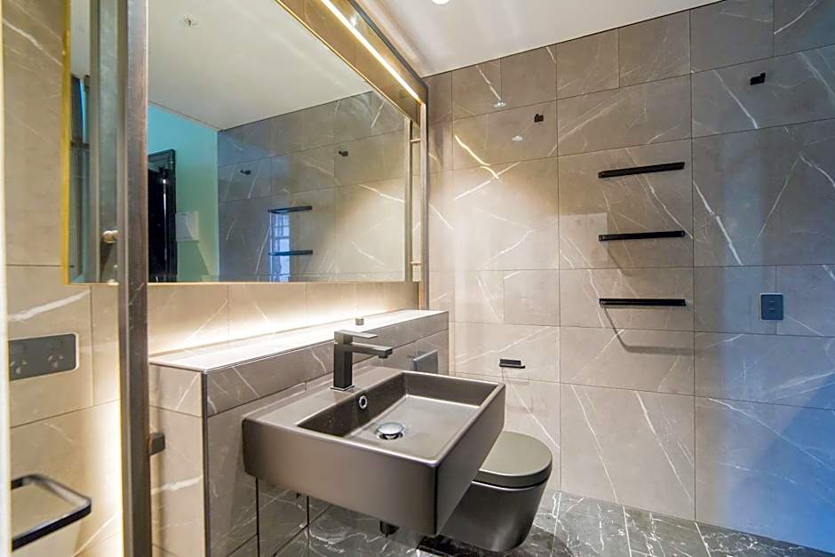 Clarence Boutique Hotel