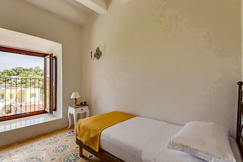 Hotel Torre Dei Borboni