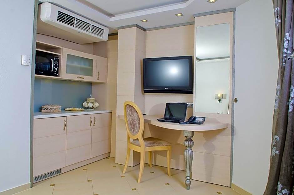 Elinotel Apolamare Hotel