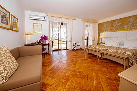 Luxury Quadruple Room
