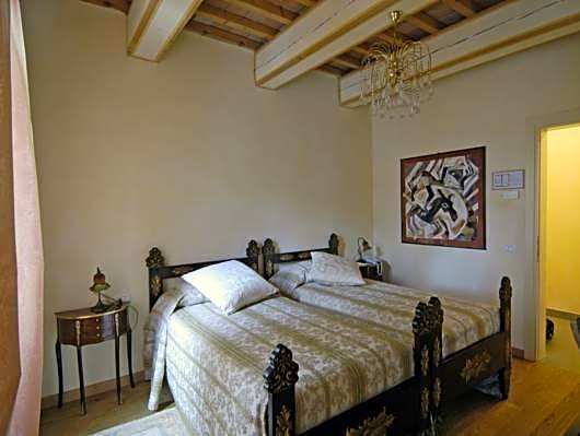 Relais Villa Roncuzzi