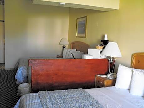 Double Room with Two Double Beds - Non-Smoking