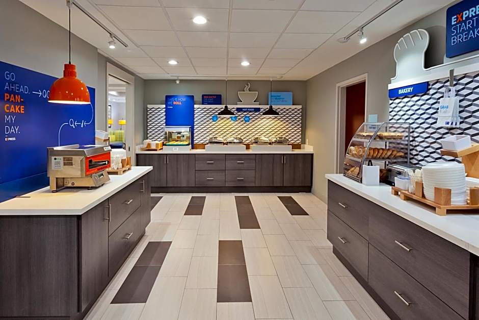 Holiday Inn Express Hotel & Suites Dothan North By IHG