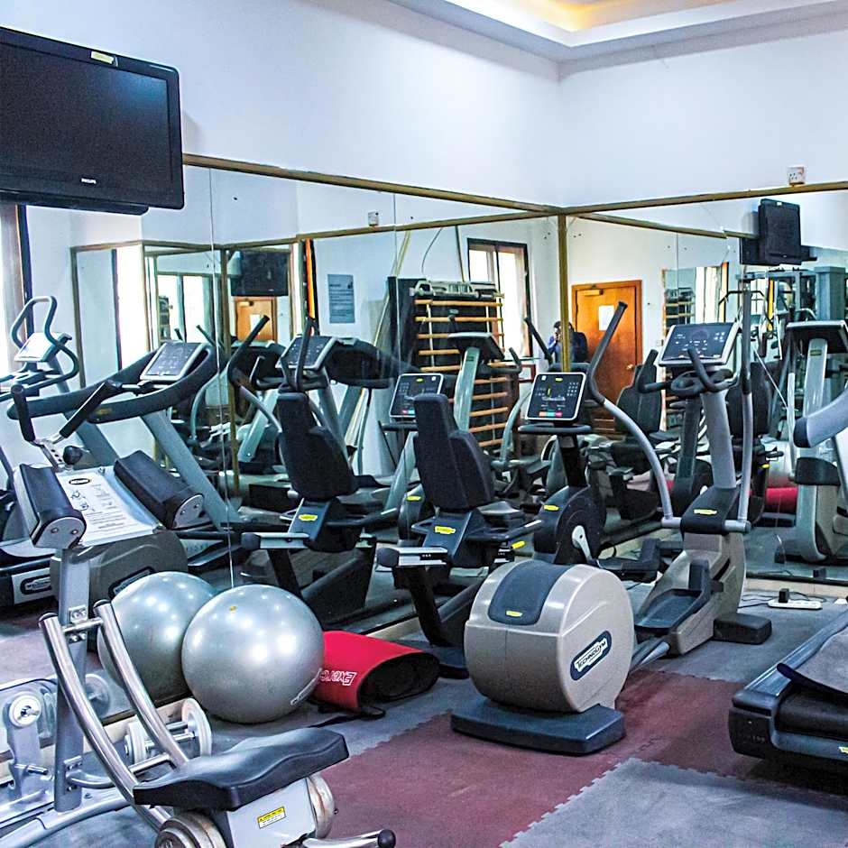 Victoria Crown Plaza Hotel