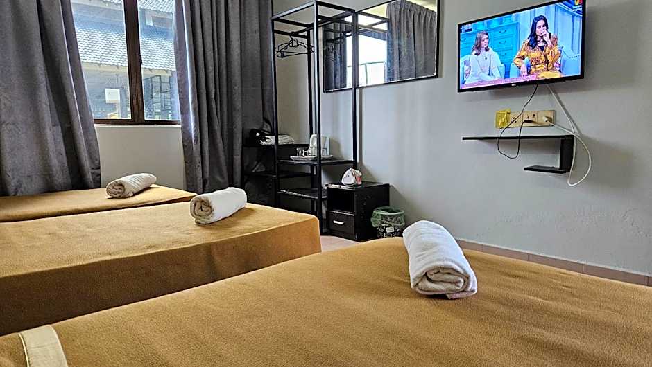 DLAYARAN HOTEL & CAFE