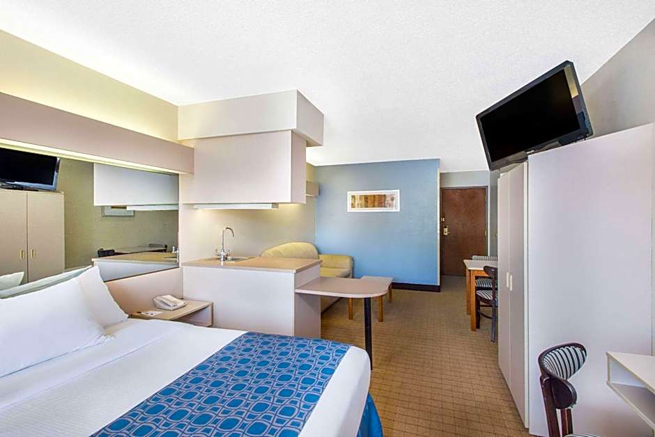 Photo 1 of 4 of 1 Queen Bed Suite