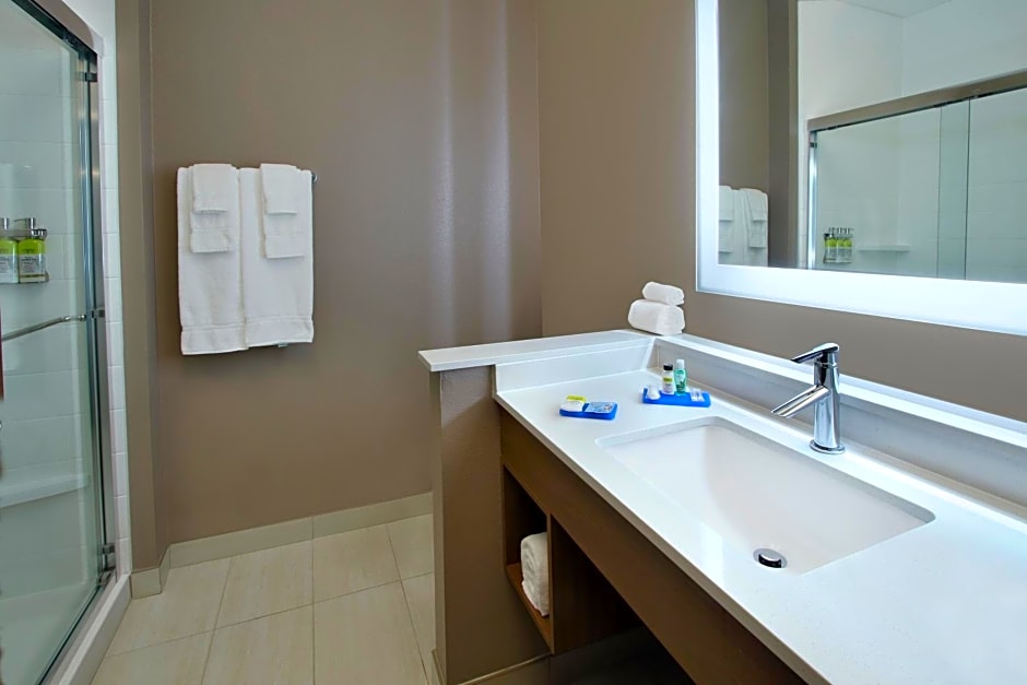 Holiday Inn Express And Suites Frisco NW By IHG