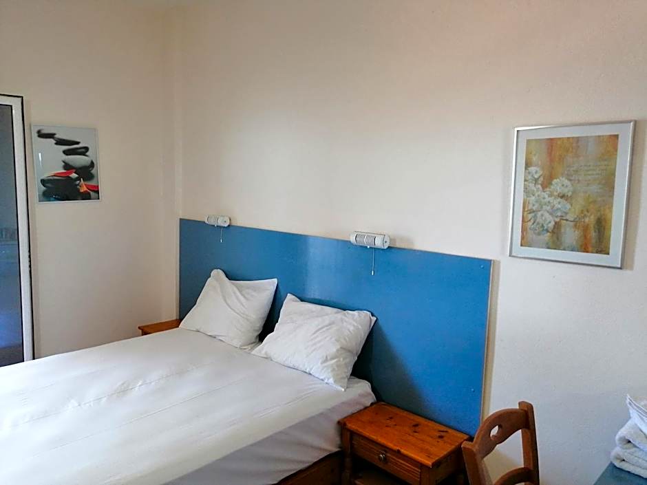 Jason Rooms & Studios