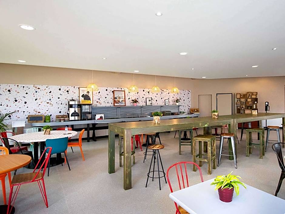 greet Hotel Castres Saix