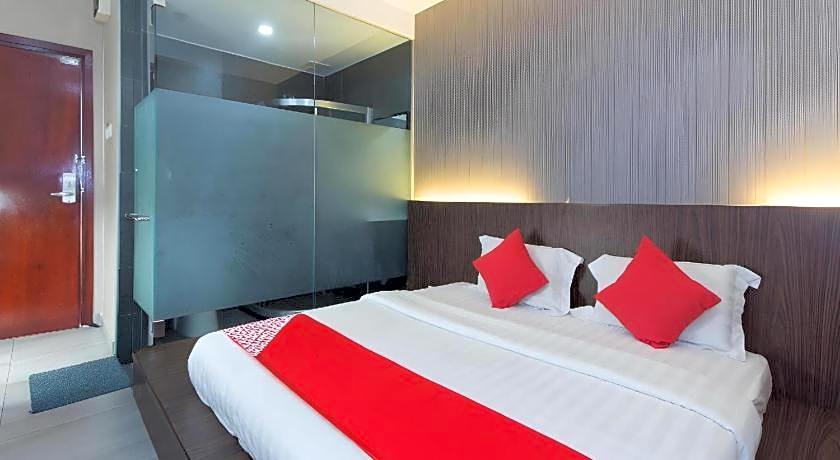 Super OYO 340 Comfort Hotel