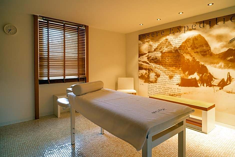 Hinterwies – Ski In / Lodge / Dine