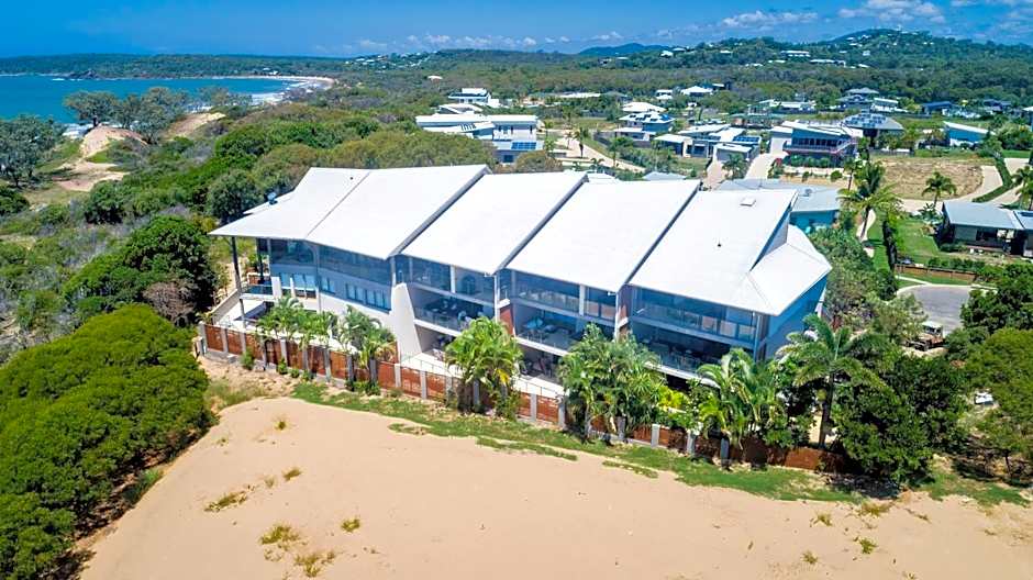 Loka Santi Penthouse 14 - Luxury Beachfront Escape with Sea View, Heated Pool, Steps from Main Beach