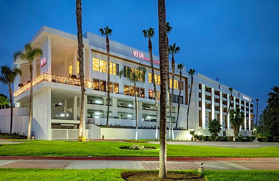 DoubleTree By Hilton Pomona