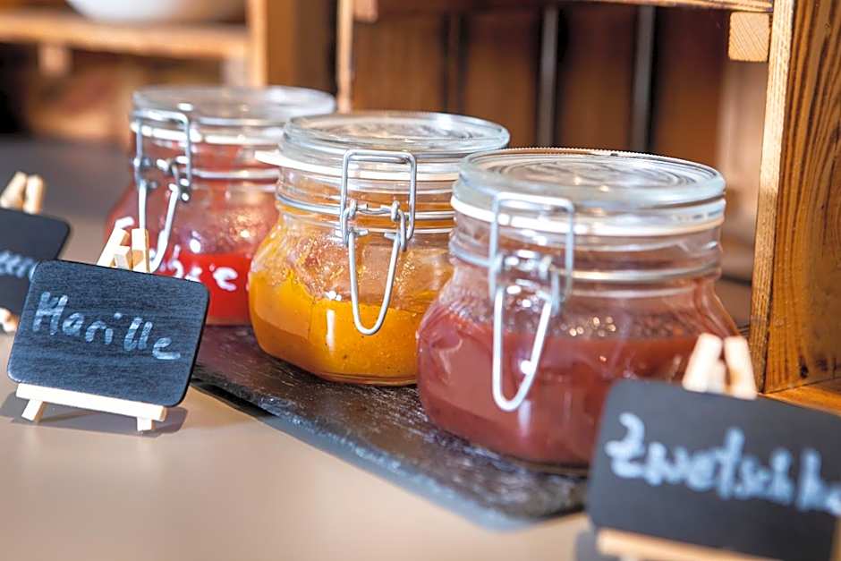 JUFA Hotel Stubenbergsee