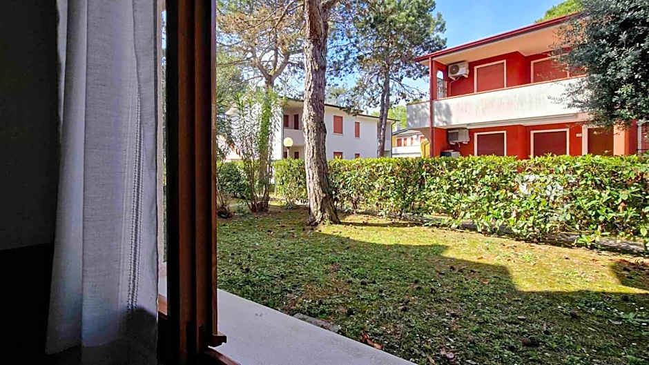 Bright flat in residence with pool - Beahost