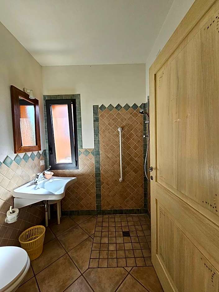 Emerald Coast Hotel