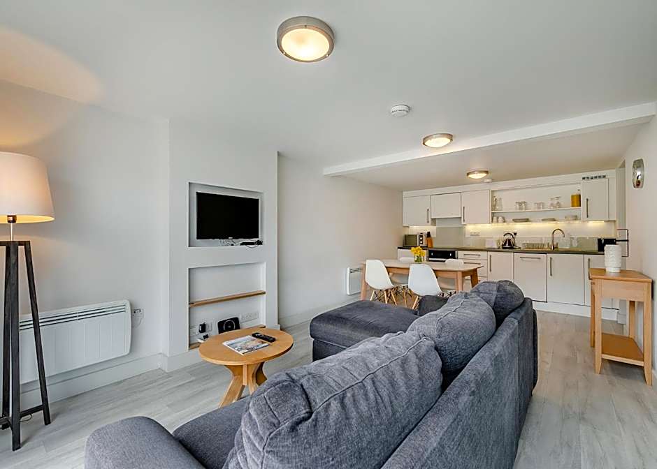 Photo 1 of 17 of 2 Bedroom Apartment