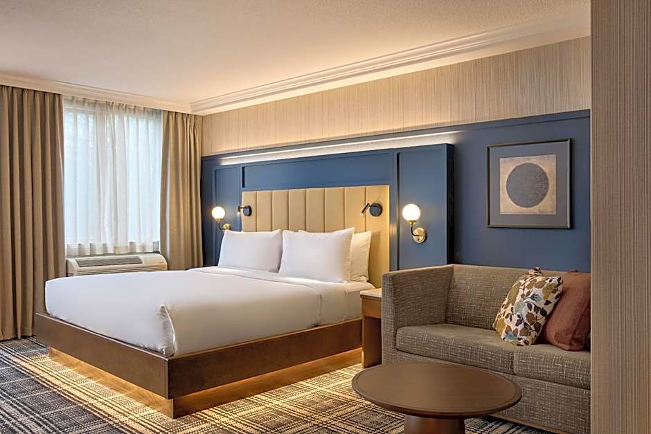 DoubleTree by Hilton North Vancouver