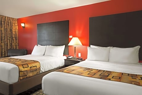 2 Double Beds Non-Smoking