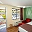 Travelodge by Wyndham Macon West