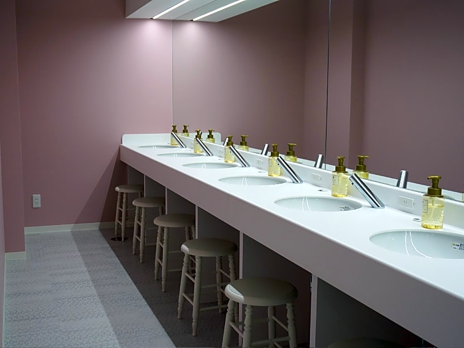 Akihabara Bay Hotel (Female Only)