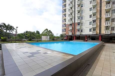 OYO 93585 Apartemen Cibubur Village By Raja Property
