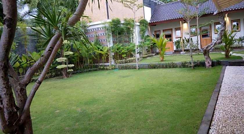 Roots Hotel Senggigi