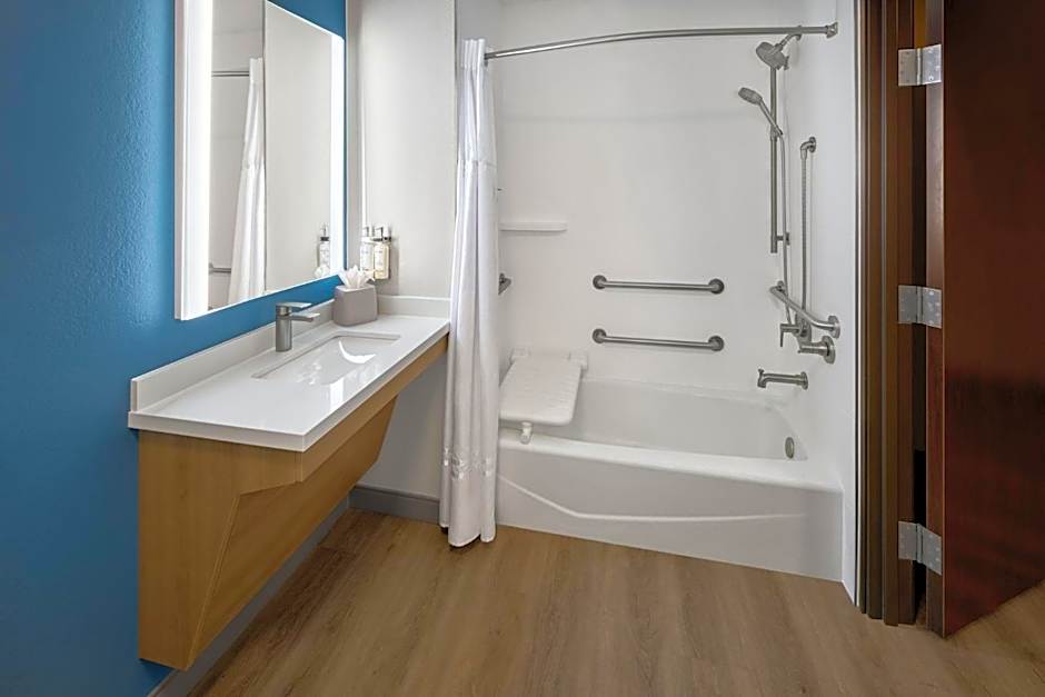 Holiday Inn Express Hotel and Suites - Odessa By IHG