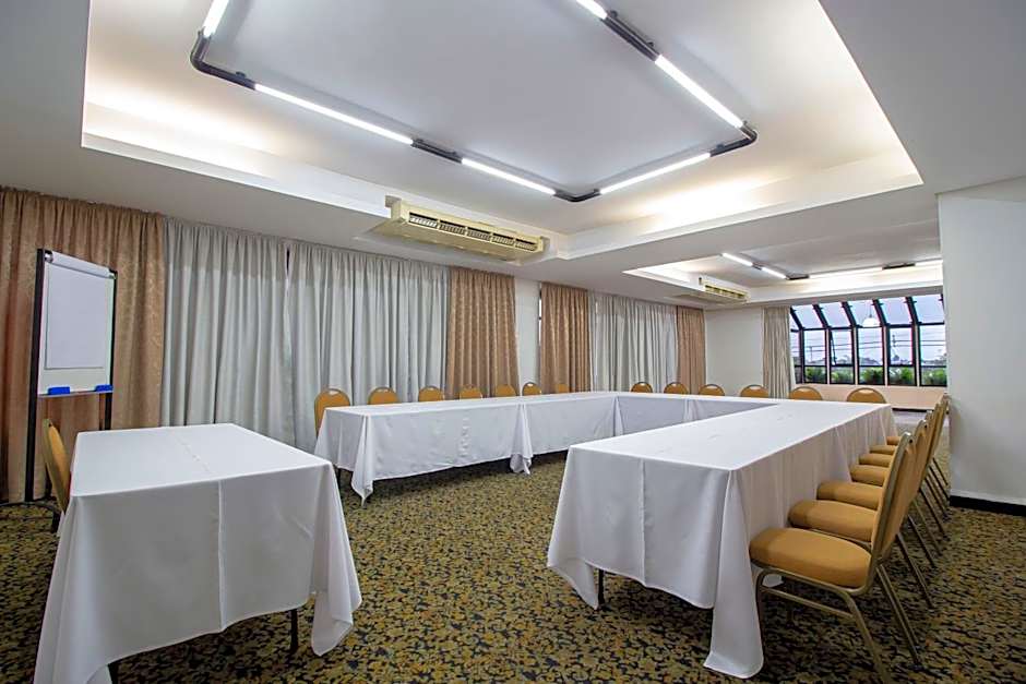 Nacional Inn Curitiba Torres