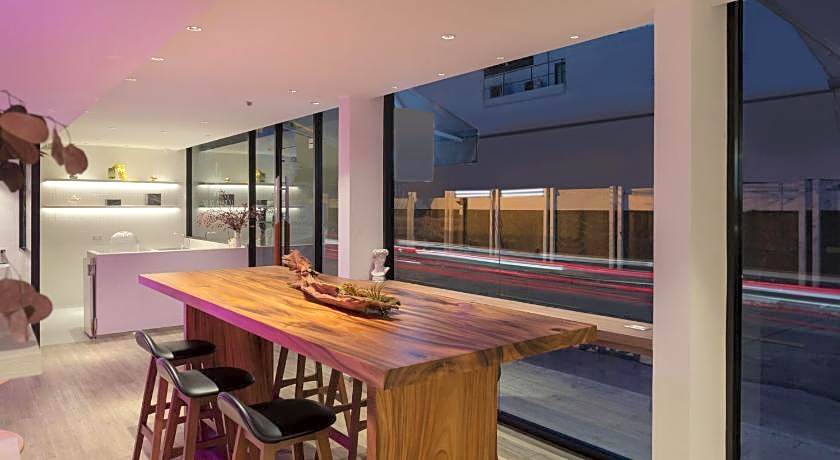 Jono Bangkok Asok Hotel