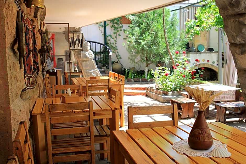 Silk Road Hotel