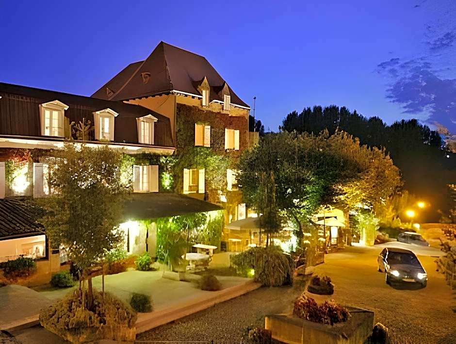 Hostellerie du Passeur - Hotel & Restaurant - Climatisation et Piscine chauffee