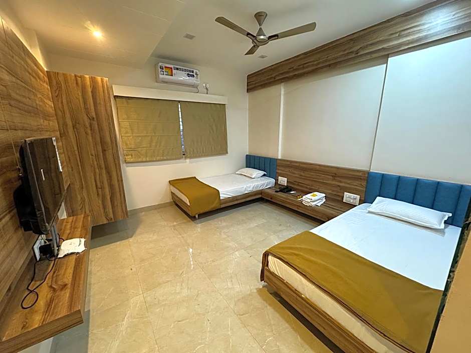 Hotel Atithi Inn Akluj