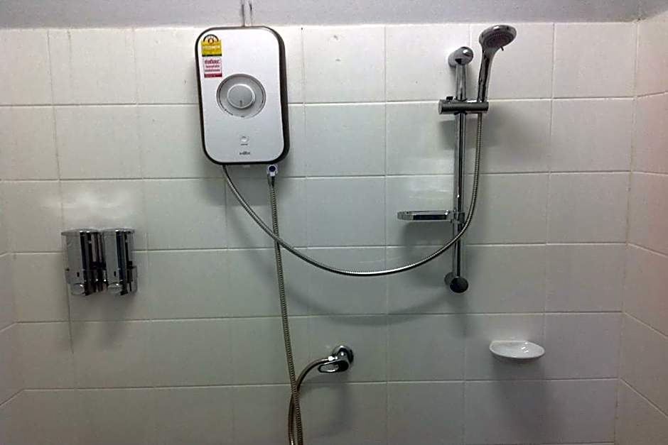 Beehive Phuket Oldtown Hostel